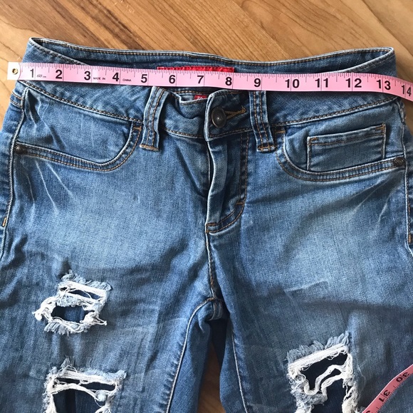 Elle Distressed Jeggings SZ 2 - Picture 6 of 6